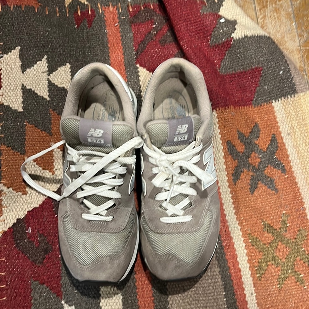 Lightly worn new balance 574